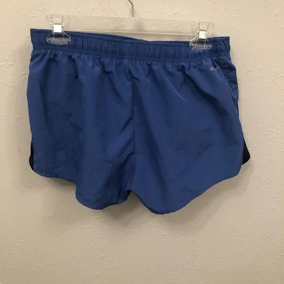 NIKE Short - Picture 2 of 4